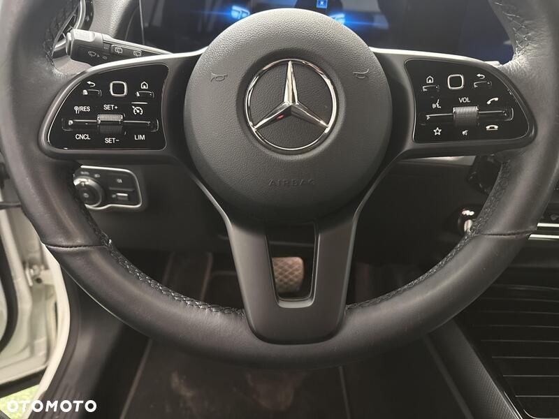 Mercedes-Benz GLB 200 7G-DCT - 13