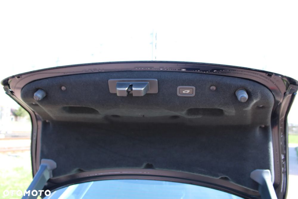 Jaguar XF 20d Prestige - 18