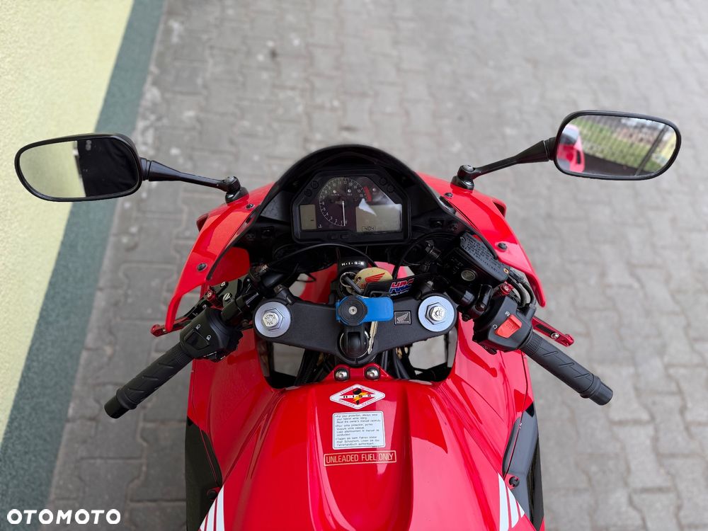 Honda CBR - 18