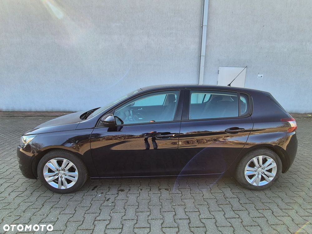 Peugeot 308 - 8