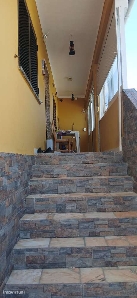 Moradia T4 com jardim e ar condicionado - Grande imagem: 4/6