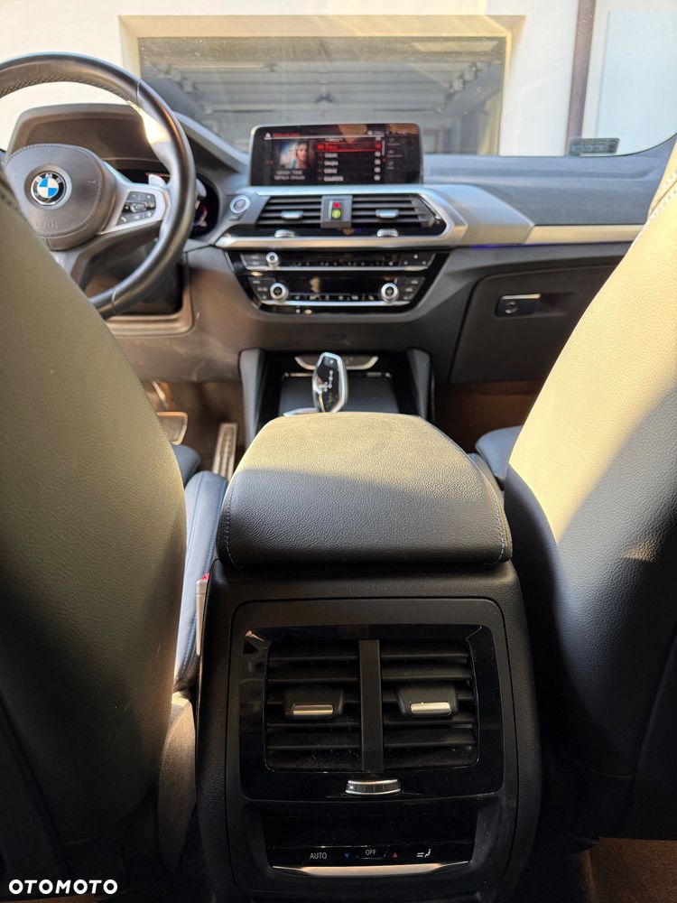 BMW X3 xDrive20d - 13