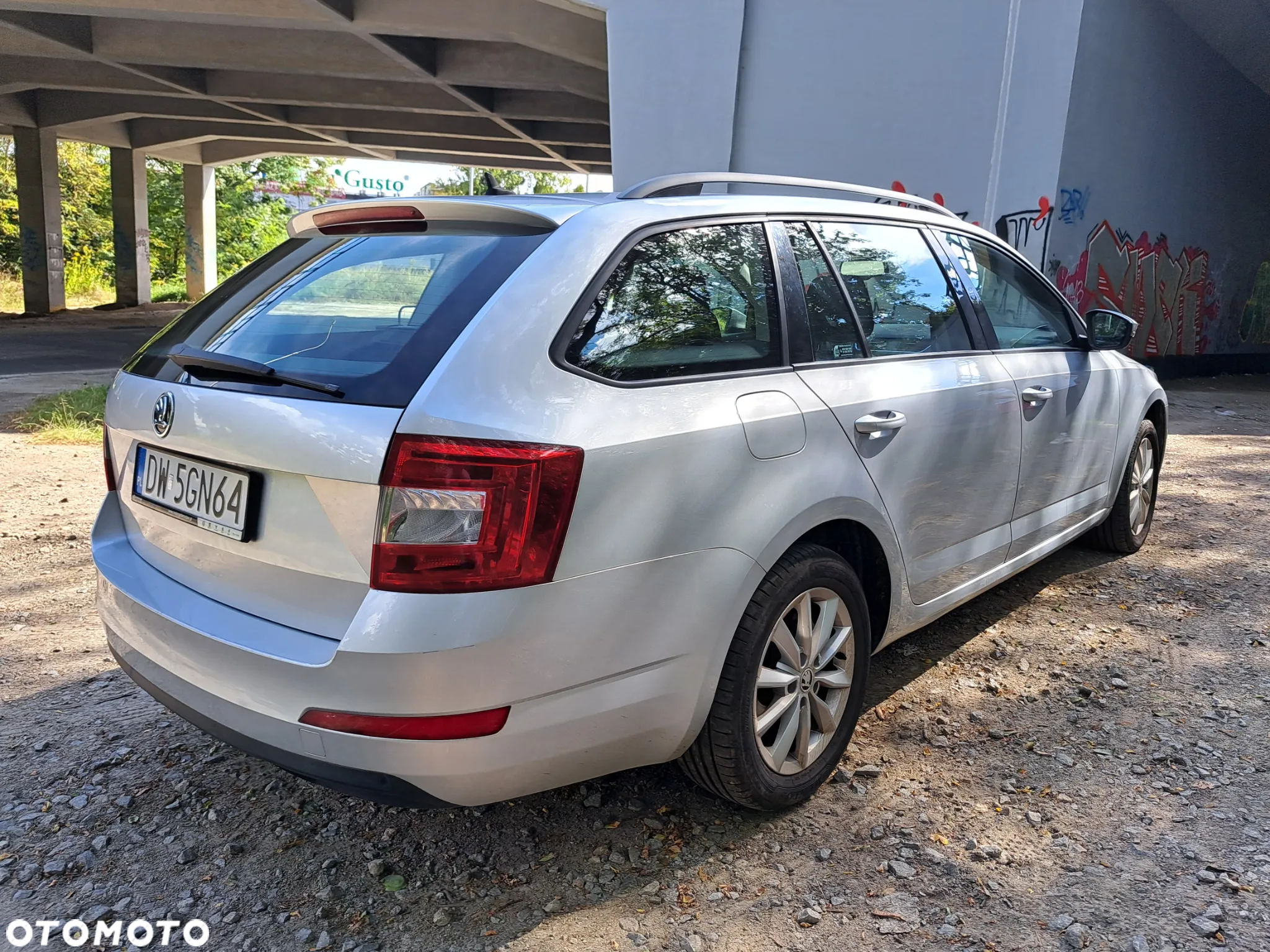 Skoda Octavia 2.0 TDI Elegance DSG - 5