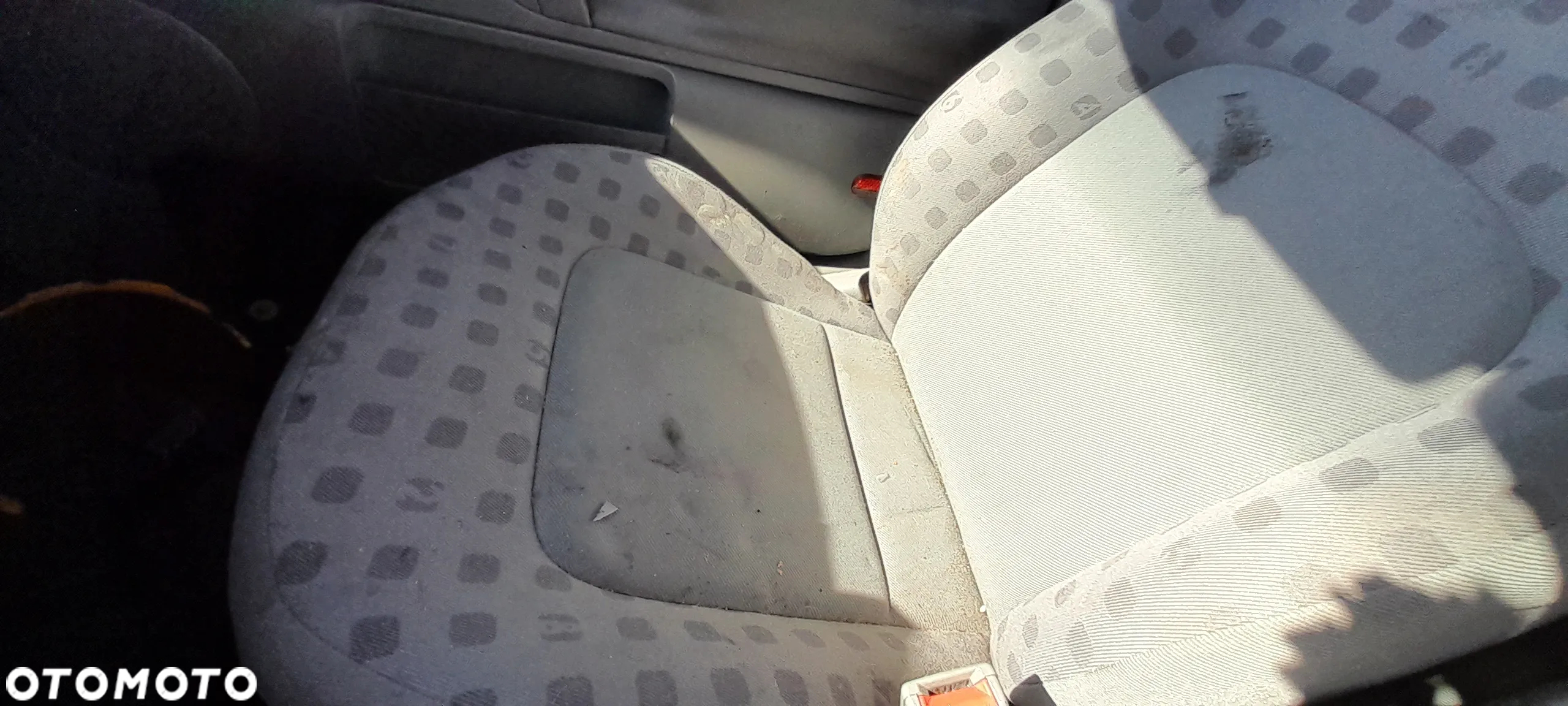 VW NEW BEETLE FOTEL LEWY KIEROWCY PRAWY PASAŻERA PRZEDNI PRZÓD nr. VNB - 4
