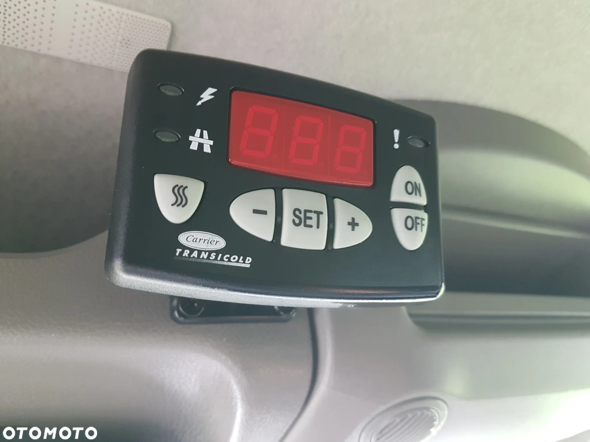 Renault MASTER 8EP CHŁODNIA 4,20x2,10x2,00 IZOTERMA AGREGAT CARRIER FUNKCJA GRZANIA KLIMA  KRAJOWY - 5