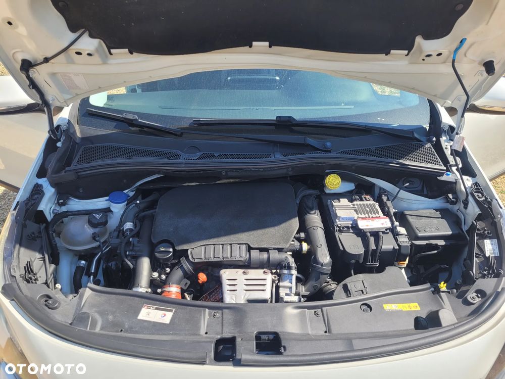 Peugeot 2008 PureTech 110 Stop&Start EAT6 Allure - 14