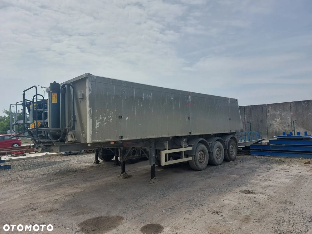 Trailis D-653 - 1