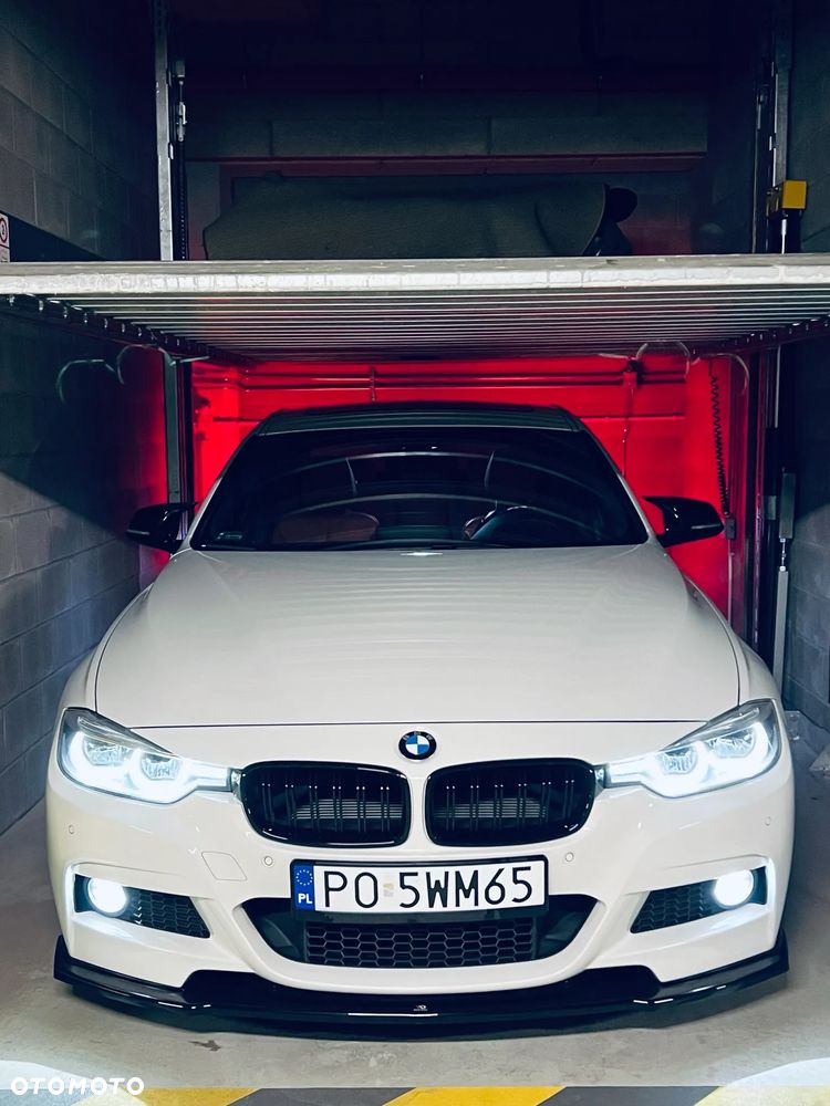 BMW Seria 3 330i xDrive Edition M Sport Shadow - 5