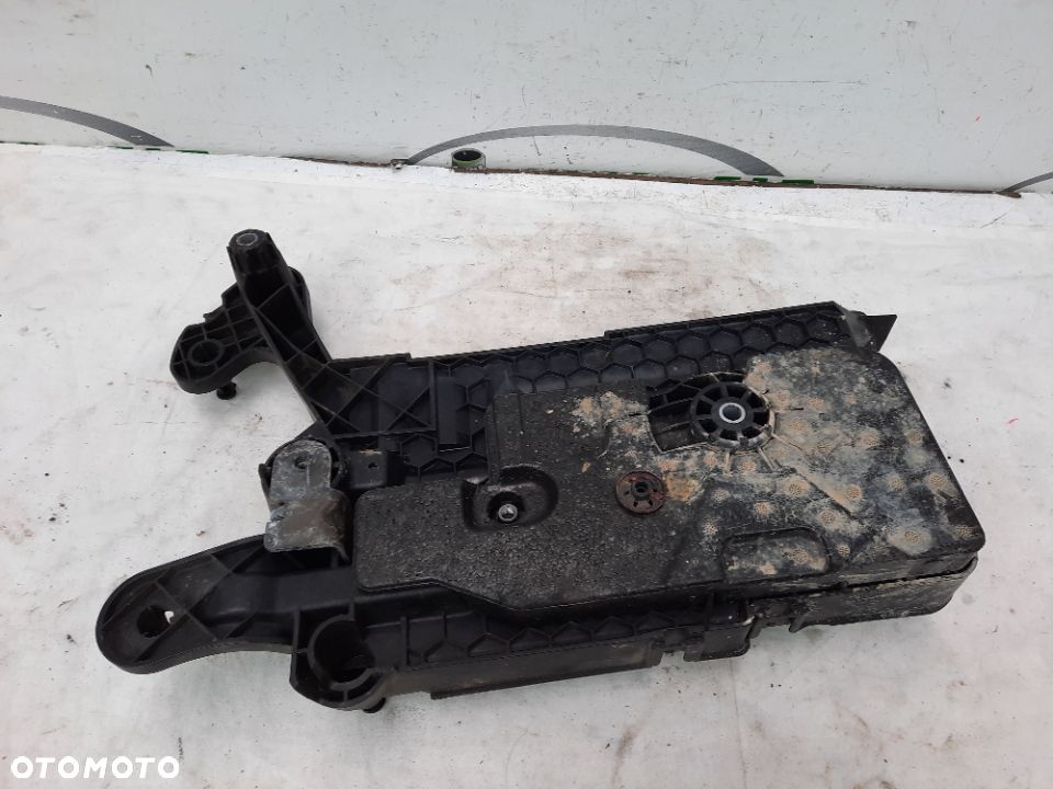 VW GOLF VII PODSTAWA AKUMULATORA 5Q0915321H  5Q0915331J - 3