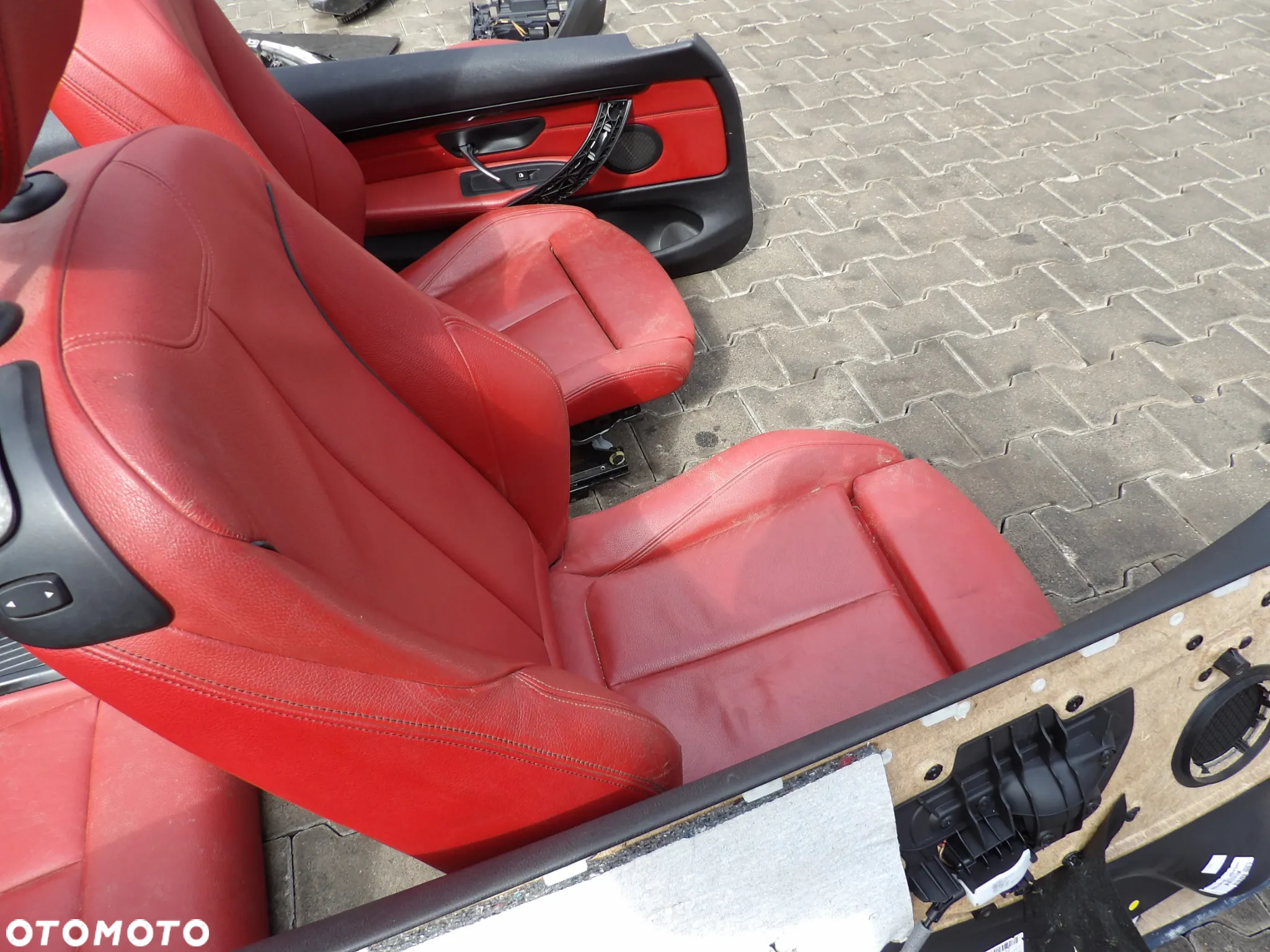 BMW - F32 - FOTELE , KANAPA , BOCZKI - UK - SKÓRA - CZERWONE - KOMPLET - 3