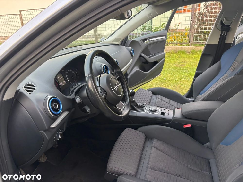 Audi A3 Sportback 2.0 TDI Ambition - 12