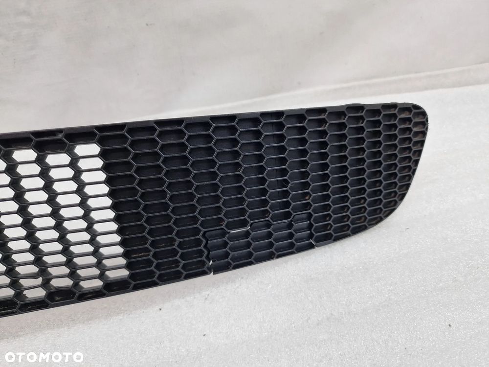 NISSAN ALMERA N16 LIFT 02- KRATKA ŚRODKOWA , NR 62254BN700 / 9555M010 , NR AUKCJI KR523 - 9