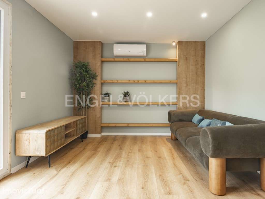 T2 totalmente remodelado com terraço no centro de Oeiras - Grande imagem: 2/30