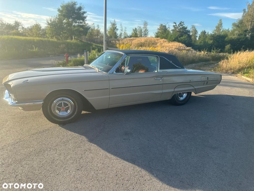 Ford Thunderbird - 4