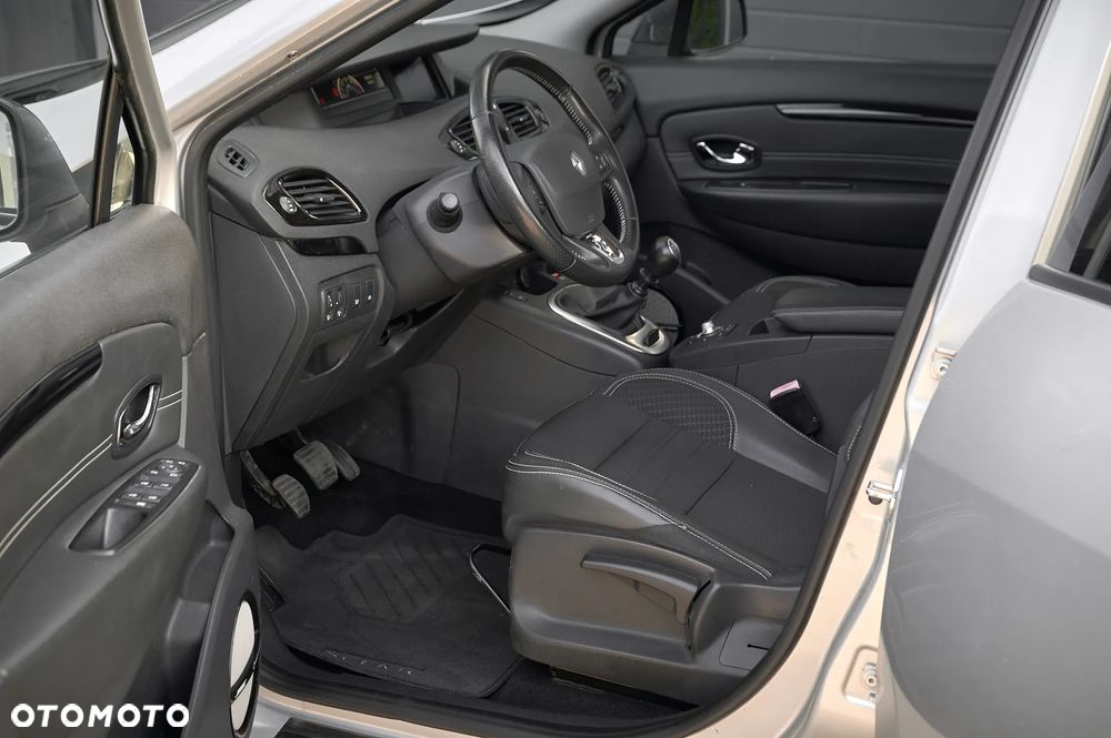 Renault Grand Scenic - 14