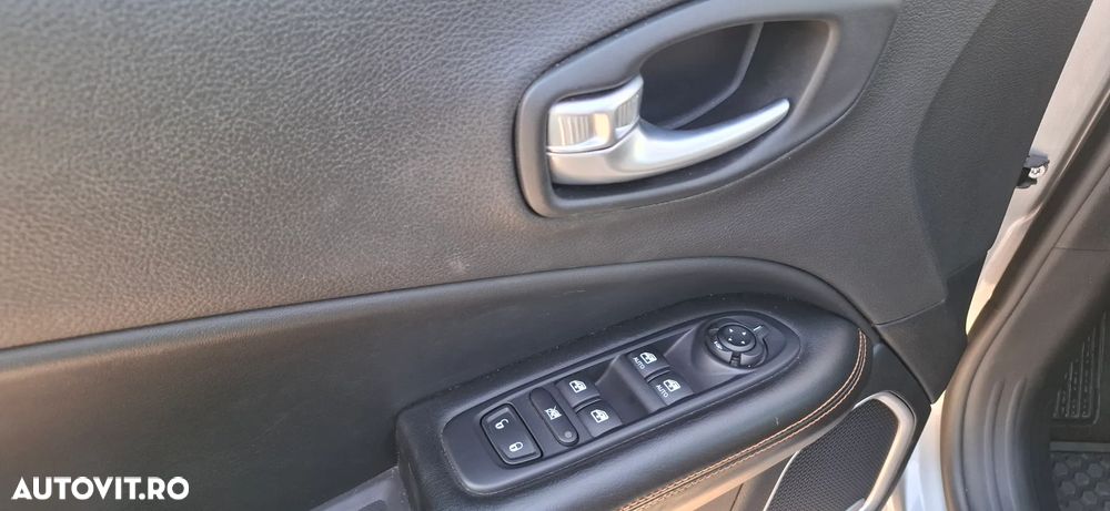 Jeep Compass - 11