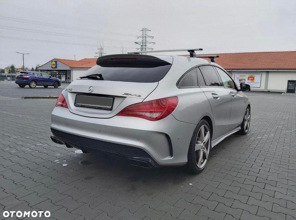 Mercedes-Benz CLA 45 AMG 4-Matic - 5