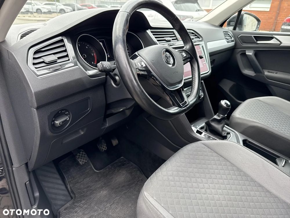 Volkswagen Tiguan - 21
