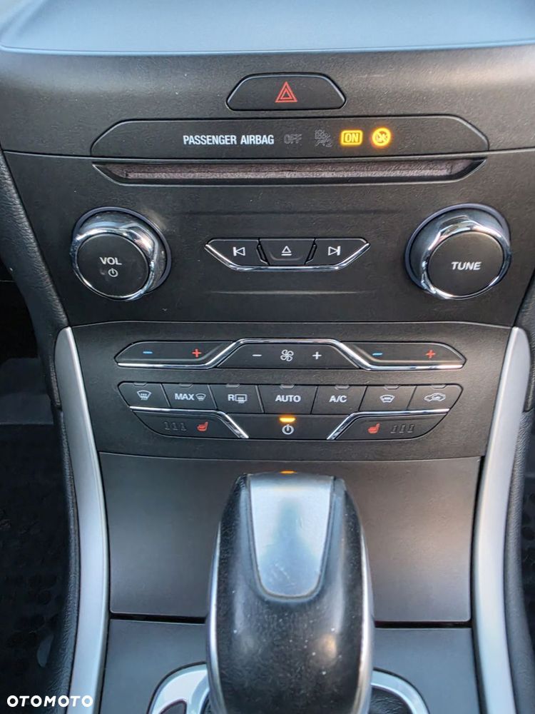 Ford S-Max - 14