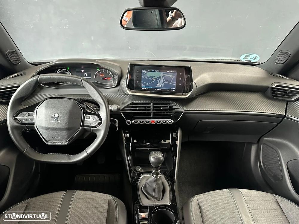 Peugeot 2008 1.2 PureTech Allure - 19