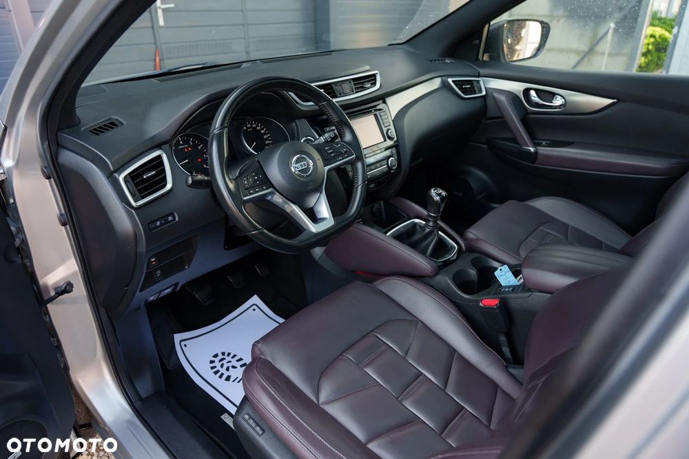 Nissan Qashqai 1.6 DIG-T Tekna+ - 16
