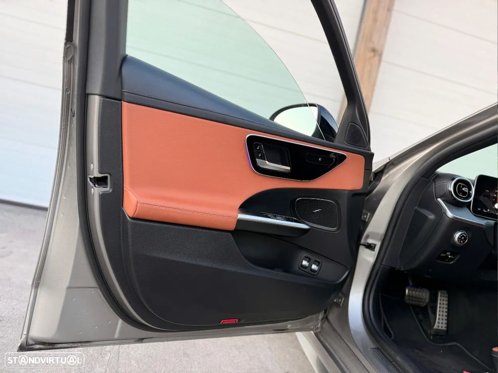 Mercedes-Benz C 300 e AMG Line - 18