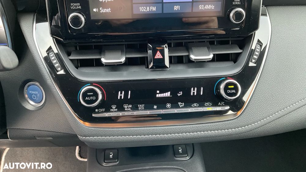 Toyota Corolla 1.8 HSD Dynamic - 30