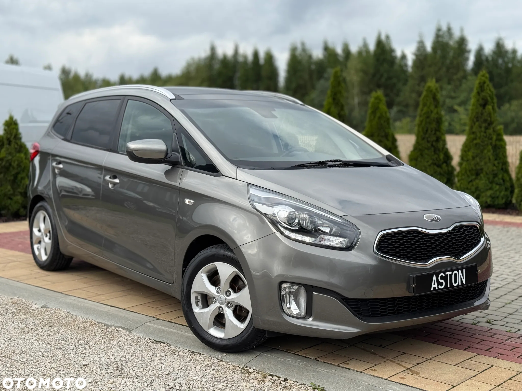 Kia Carens 1.7 CRDi M - 4