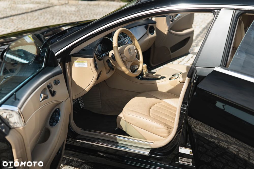 Mercedes-Benz CLS - 33