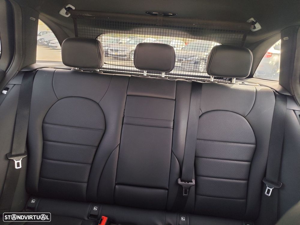 Mercedes-Benz C 300 h AMG Line - 23