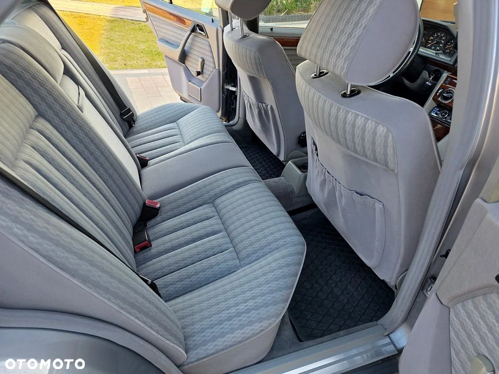 Mercedes-Benz W124 (1984-1993) - 7