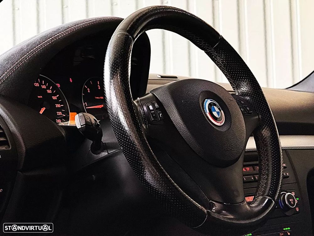 BMW 118 d Pack M - 35