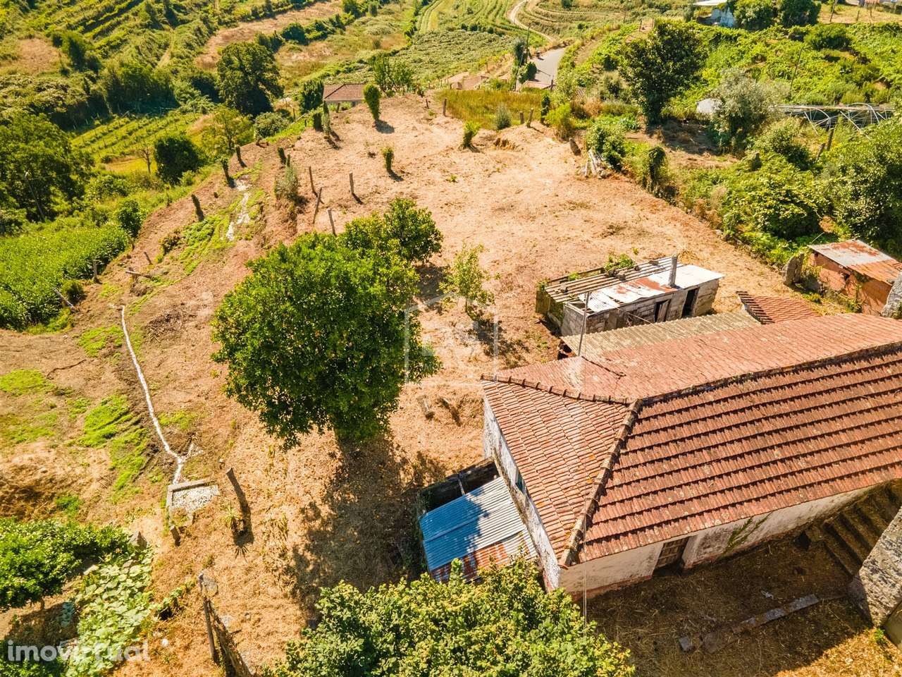 Moradia Devoluta T1 Venda em Sobrado e Bairros,Castelo de Paiva - Grande imagem: 2/28