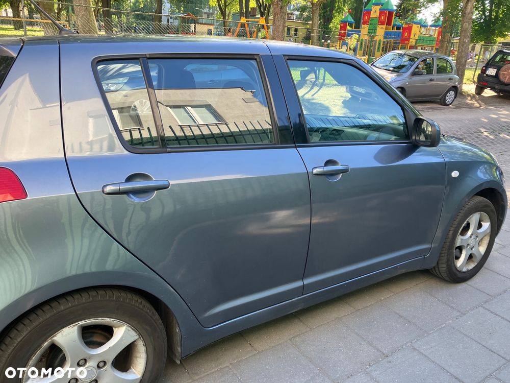 Suzuki Swift - 2