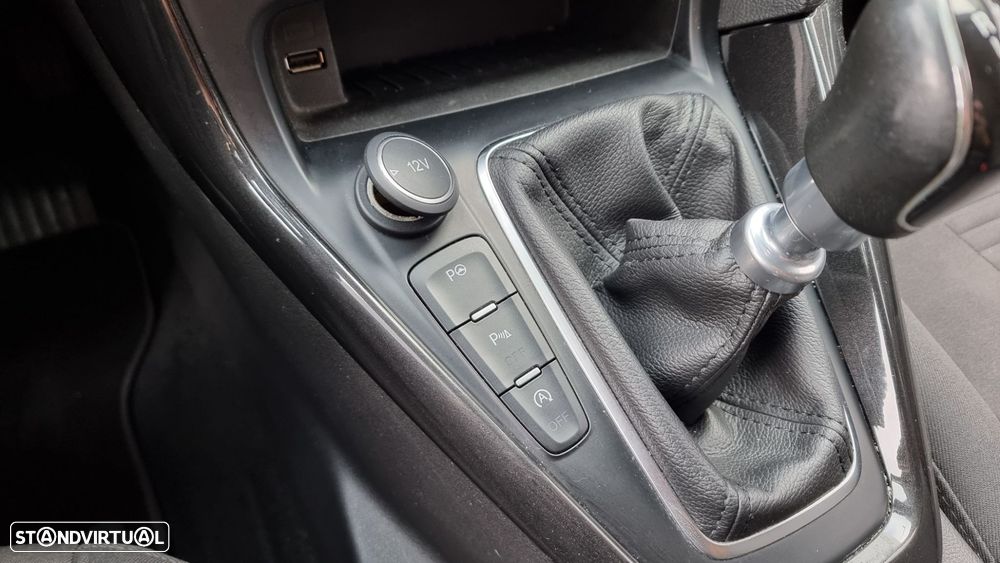 Ford Focus 1.0 EcoBoost Titanium - 12