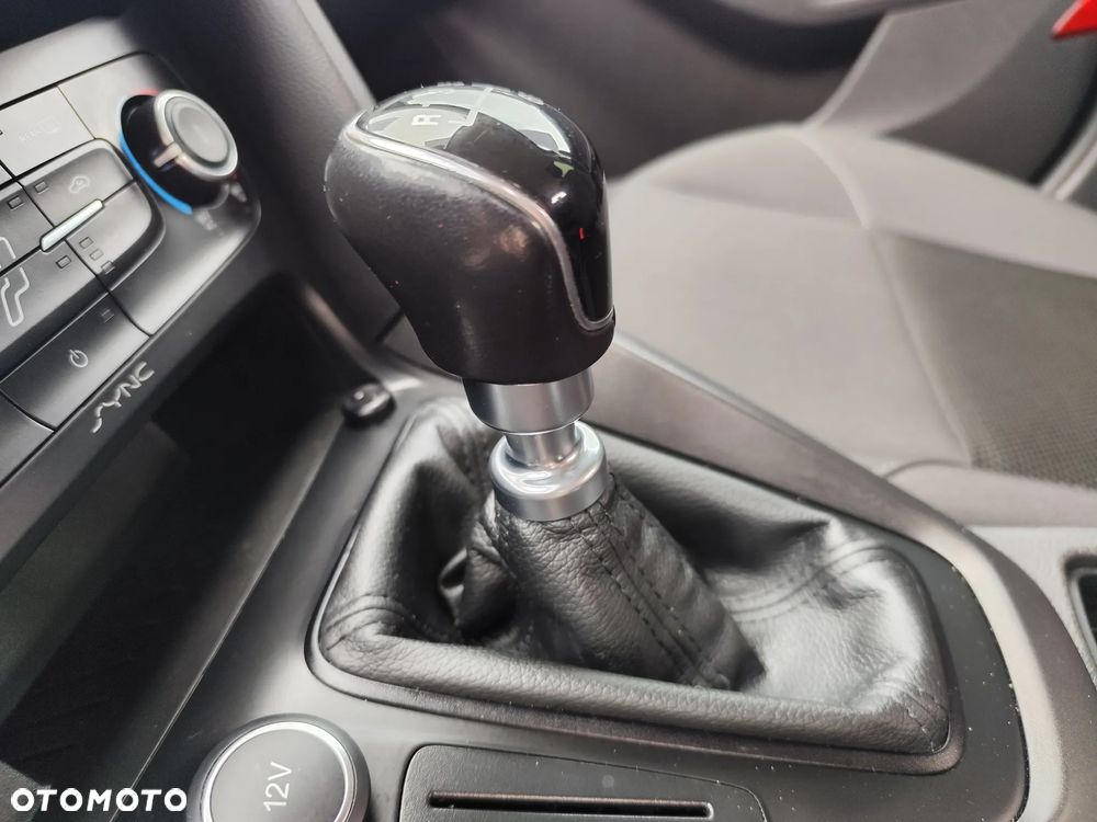 Ford Focus 1.5 EcoBlue Connected - 19
