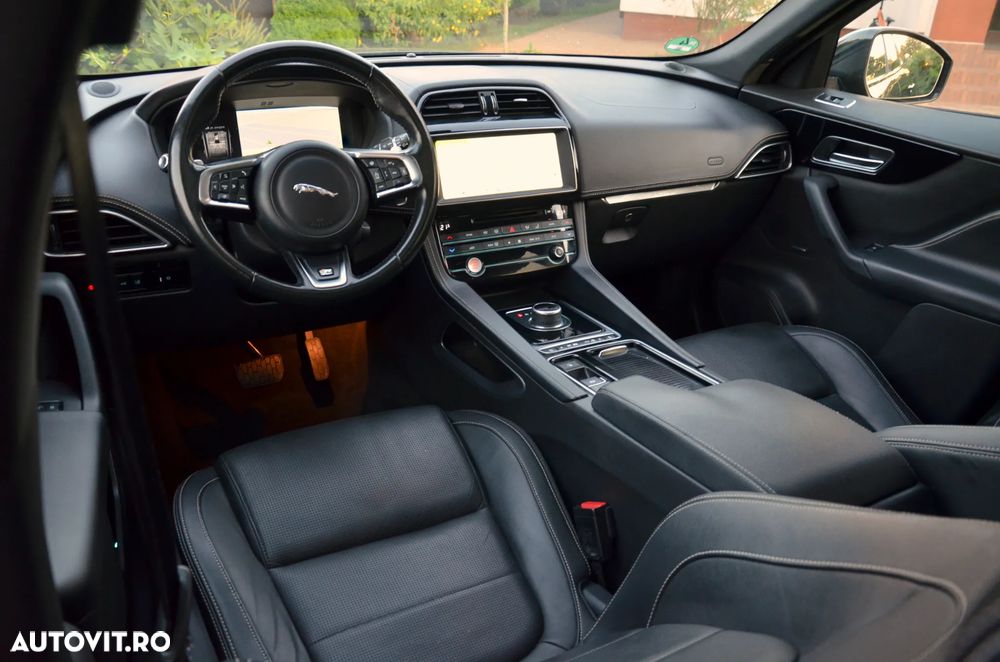 Jaguar F-Pace 25d AWD Aut. R-Sport - 15