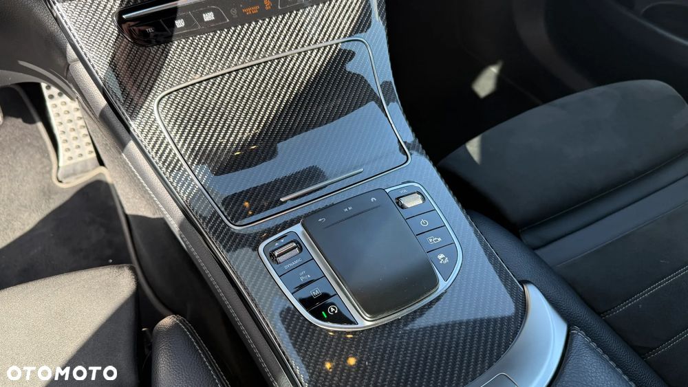 Mercedes-Benz GLC 300 d 4Matic 9G-TRONIC AMG Line - 16