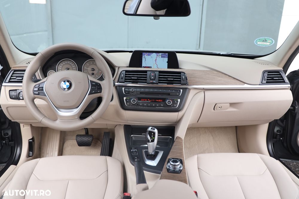 BMW Seria 3 320i Aut. Modern Line - 13