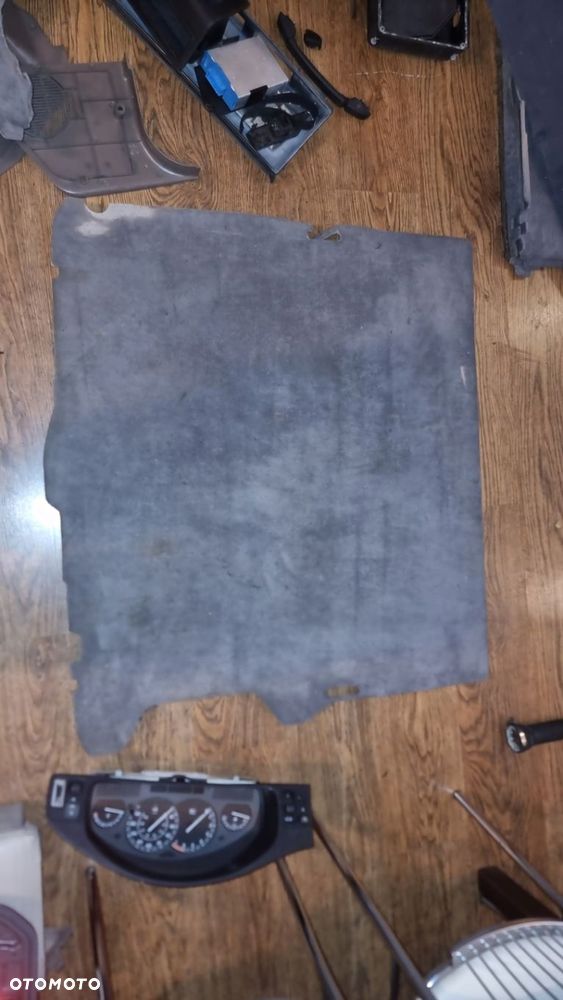 DYWAN WYKŁADZINA BAGAŻNIKA BMW E31 840 850 - 1