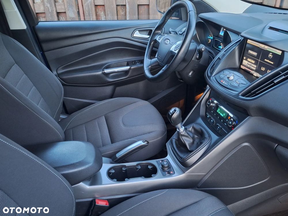 Ford Kuga - 17