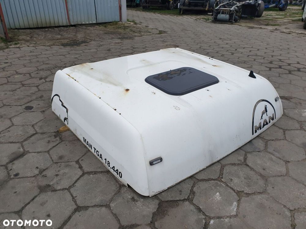 DACH GLOB CZAPA CZAPKA KABINY KABINA MAN TGX XLX - 1