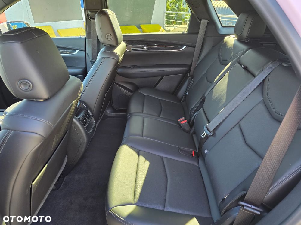 Cadillac XT5 - 16