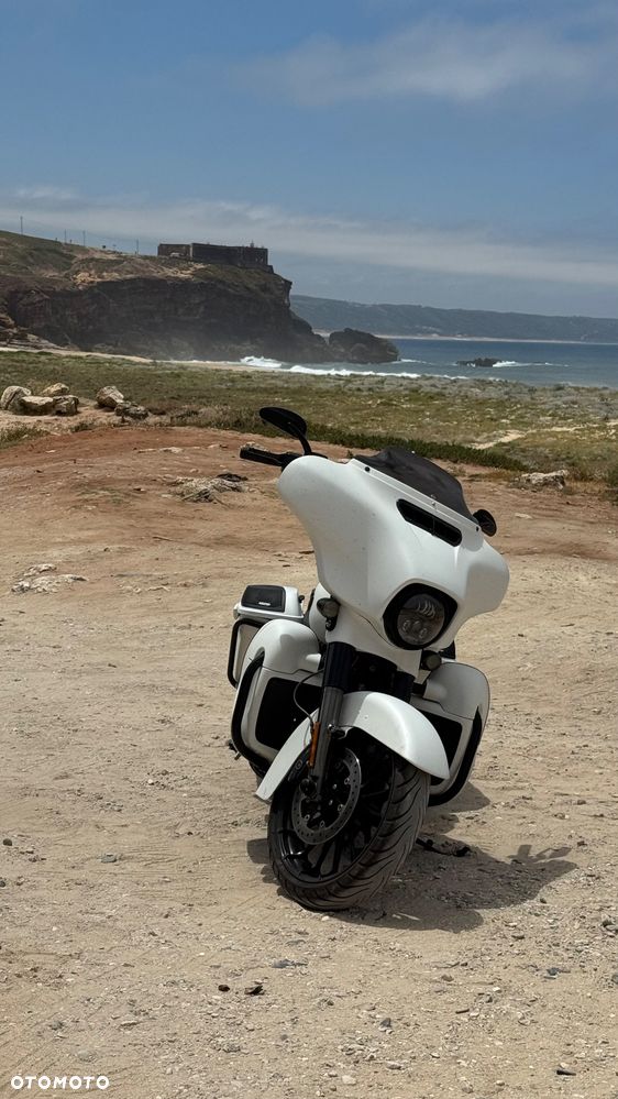 Harley-Davidson CVO Street Glide - 7