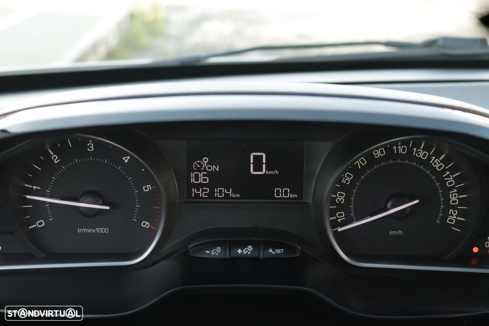Peugeot 208 Van 1.6 BlueHDI Pack GPS 100cv - 34