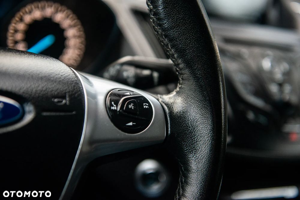 Ford Kuga 2.0 TDCi 4x4 Titanium - 40