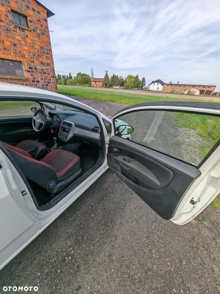 Fiat Punto 1.2 8V - 14