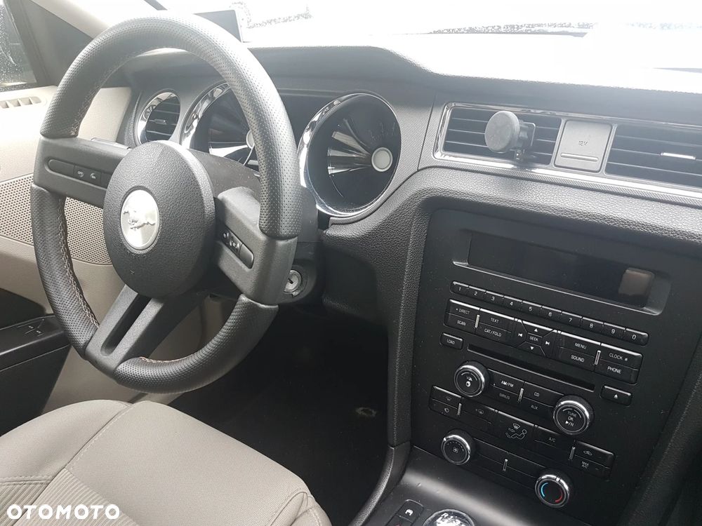 Ford Mustang - 11