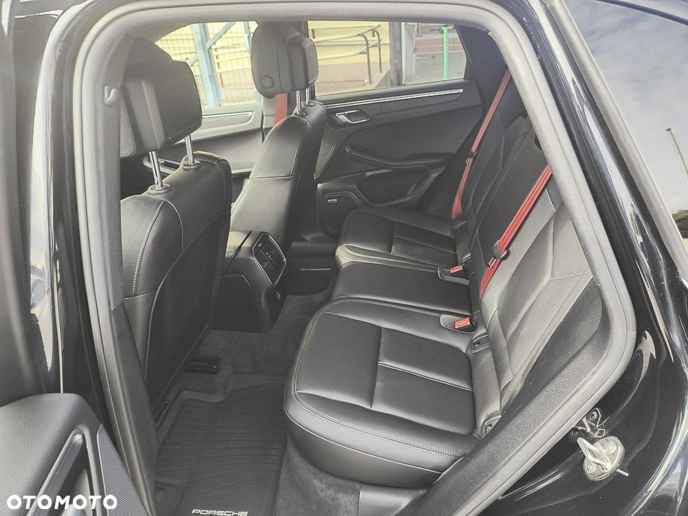 Porsche Macan - 13