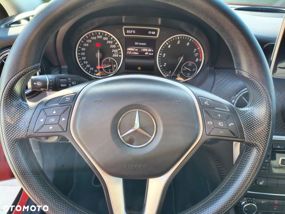 Mercedes-Benz GLA - 19
